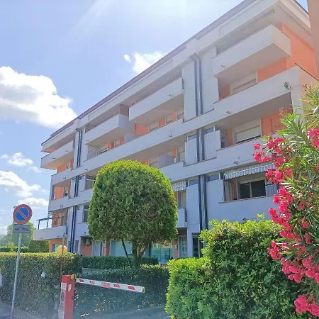 Large Panoramic Terrace 2-bedroom In Sleeps 4 *