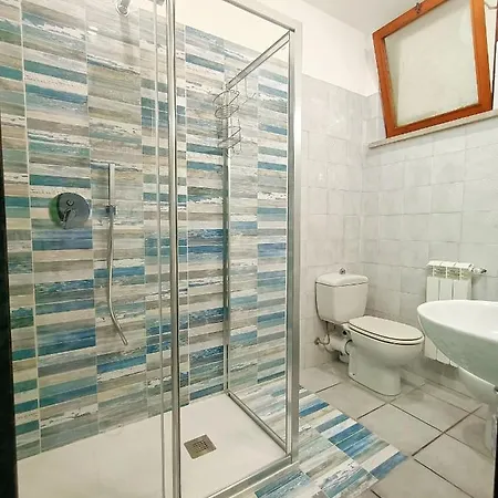 Large Panoramic Terrace 2-bedroom In Sleeps 4 Apartment Viareggio