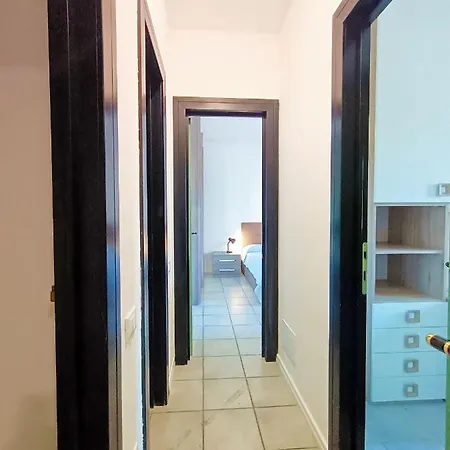 Large Panoramic Terrace 2-bedroom In Sleeps 4 *