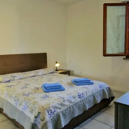 Large Panoramic Terrace 2-bedroom In Sleeps 4 Apartment