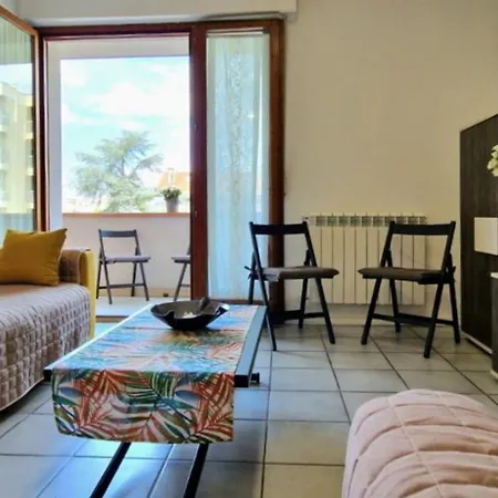 Large Panoramic Terrace 2-bedroom In Sleeps 4 *